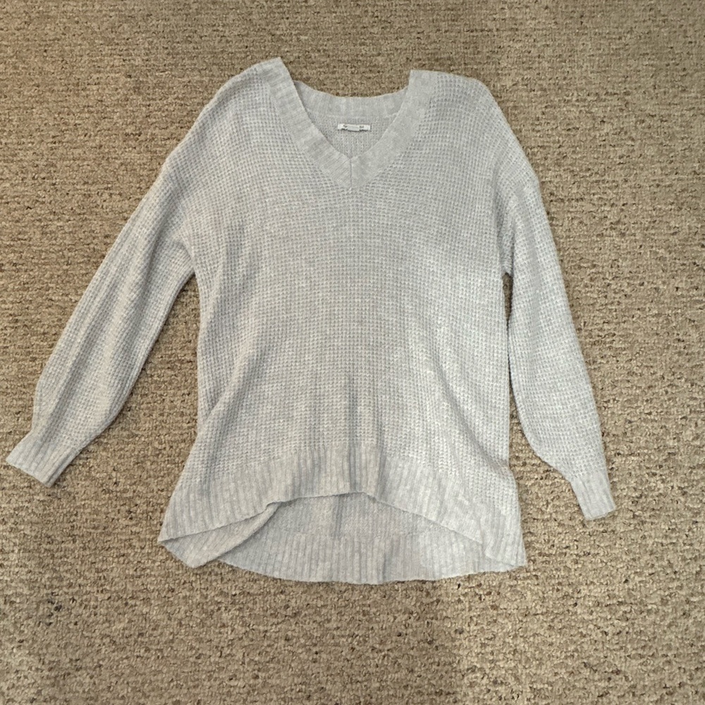 American Eagle Outfitters oversized Light Gray V-Neck Sweater